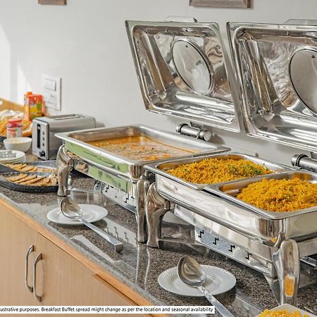 Treebo C Plaza Hotel Vijayawada Ngoại thất bức ảnh