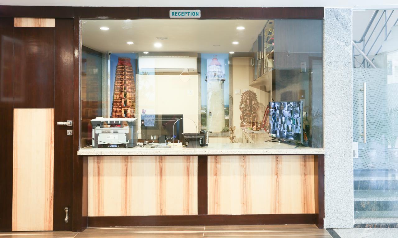 Treebo C Plaza Hotel Vijayawada Ngoại thất bức ảnh