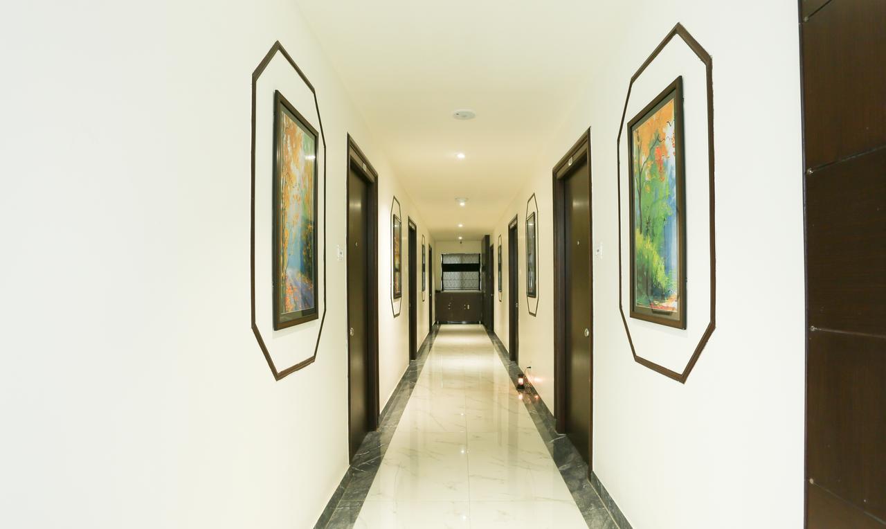 Treebo C Plaza Hotel Vijayawada Ngoại thất bức ảnh
