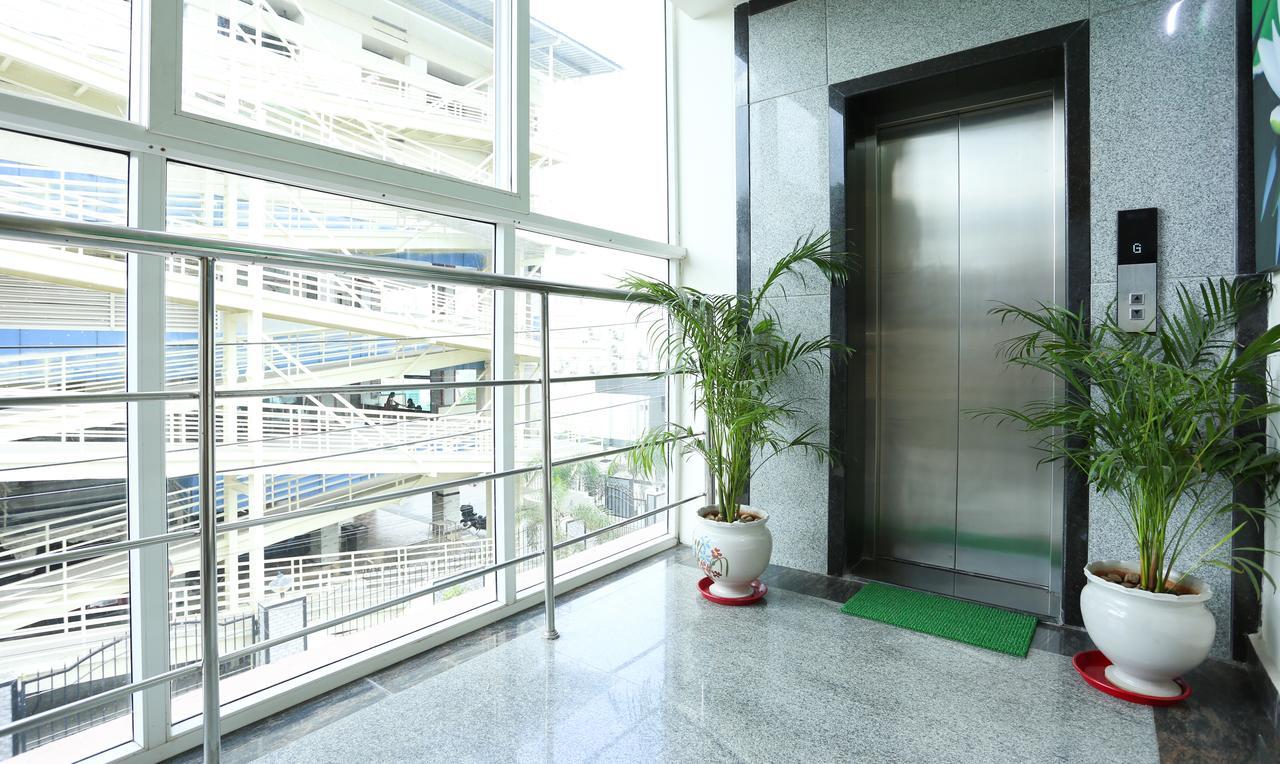 Treebo C Plaza Hotel Vijayawada Ngoại thất bức ảnh